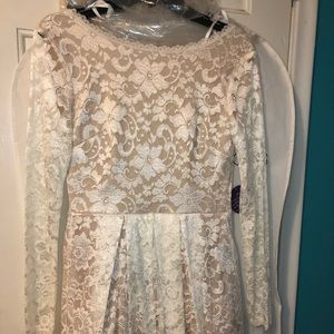 White mini long sleeve dress